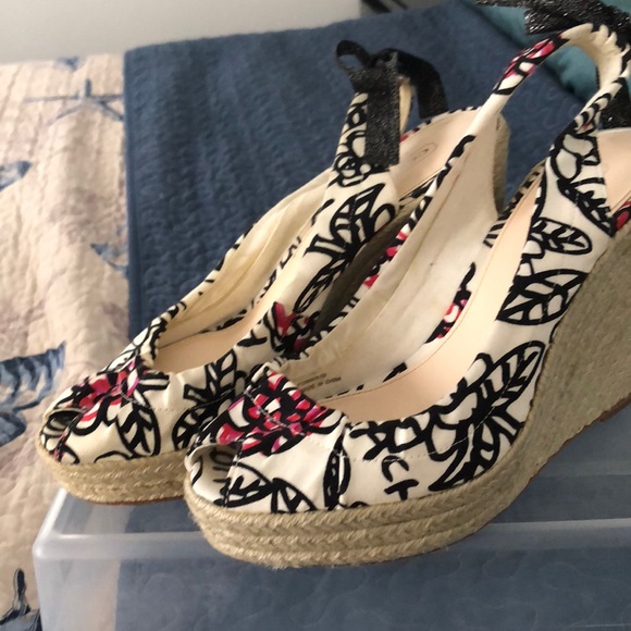 Coach Sandals - Picture 1 of 3